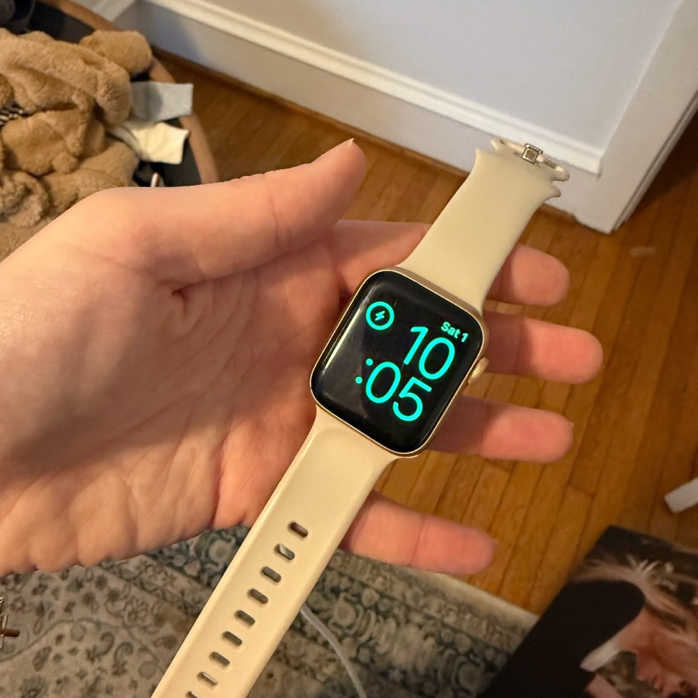 Apple Watch Series 6 (GPS, 40mm)